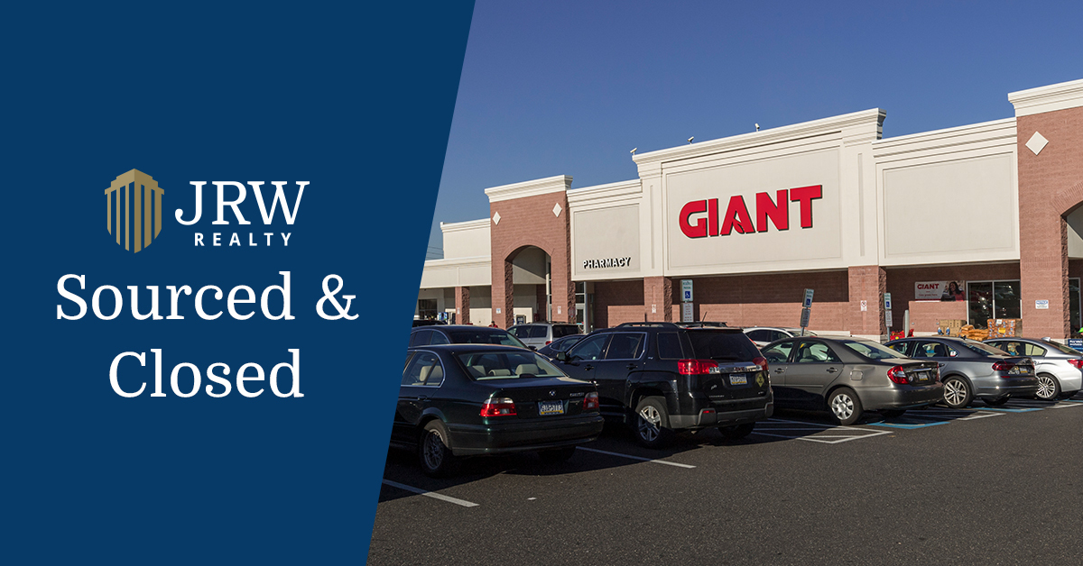 JRW Realty Helps Institutional Buyer Acquire a GIANTAnchored Center in
